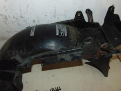 HONDA ST1100 PAN EUROPEAN BŁOTNIK NADKOLE TYŁ