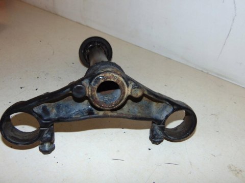 HONDA VF400 PÓŁKA DOLNA SZTYCA + ŁOŻYSKA