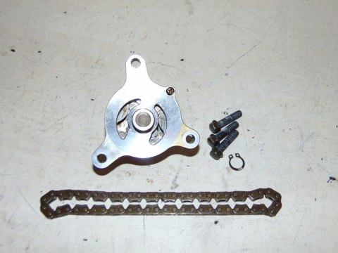 SUZUKI AN400 K1 BURGMAN POMPA OLEJOWA + ŁAŃCUSZEK