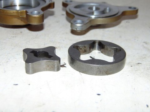 SUZUKI AN400 K1 BURGMAN POMPA OLEJOWA + ŁAŃCUSZEK