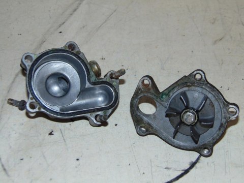 SUZUKI AN400 K1 BURGMAN POMPA WODY
