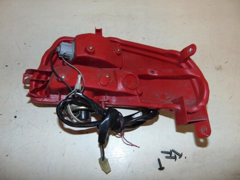 SUZUKI AN650 BURGMAN LAMPA TYLNA LEWA Z KIERUNKOWS