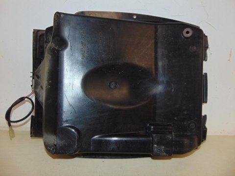 SUZUKI AN400 K1 BURGMAN SCHOWEK POD SIEDZENIE