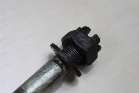 KAWASAKI LTD450 LTD454 OŚKA KOŁA FELGI TYŁ