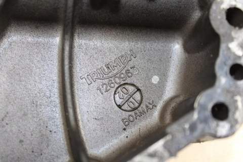 TRIUMPH BONNEVILLE DEKIEL POKRYWA PRAWA SILNIKA