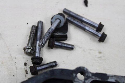 TRIUMPH BONNEVILLE DEKIEL POKRYWA PRAWA SILNIKA