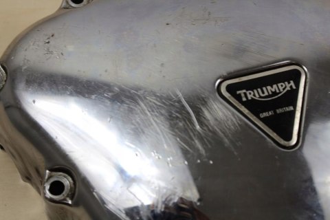TRIUMPH BONNEVILLE DEKIEL POKRYWA PRAWA SILNIKA