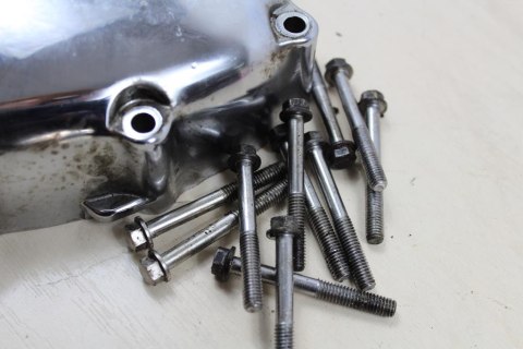 TRIUMPH BONNEVILLE DEKIEL POKRYWA PRAWA SILNIKA