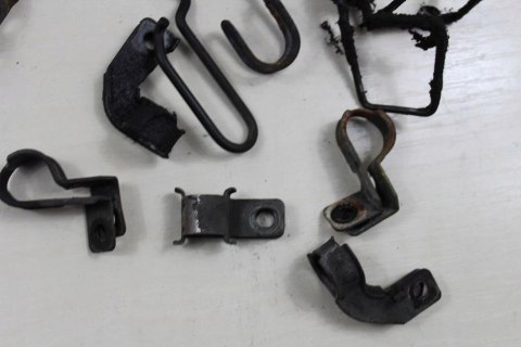 HONDA XL600V TRANSALP PD06 UCHWYTY LINEK PRZEWODÓW