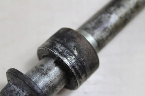 YAMAHA XV535 2YL VIRAGO OŚKA KOŁA FELGI PRZÓD