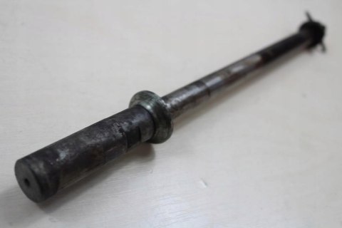 HONDA CX500 OŚKA KOŁA FELGI TYŁ
