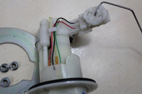 HONDA CB125F GLR125 JC74 POMPA PALIWA