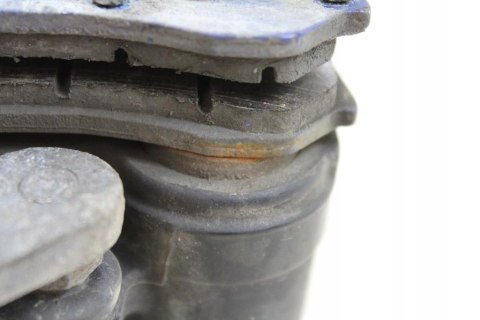 HONDA CB125F GLR125 JC74 ZACISK HAMULCOWY PRZÓD