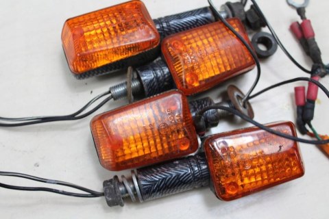 HONDA CB1100 X11 KIERUNKOWSKAZY KPL