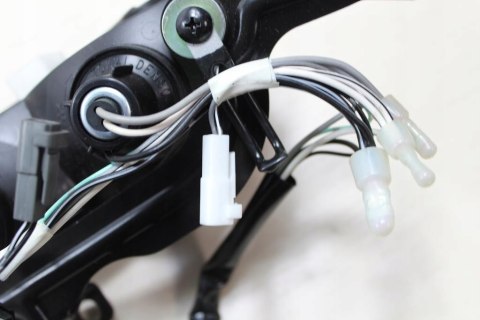 SUZUKI DL650 V-STROM LAMPA TYŁ TYLNA + MOCOWANIE