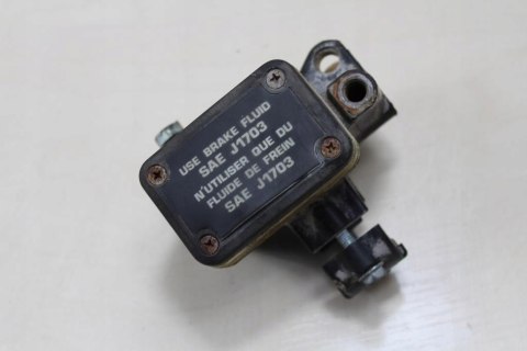 HONDA CB400 N POMPA HAMULCOWA PRAWA