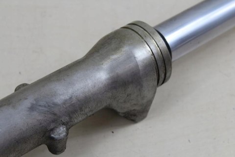 HONDA VF750 RC07 SABRE LAGA AMORTYZATOR PRAWA PRZÓ