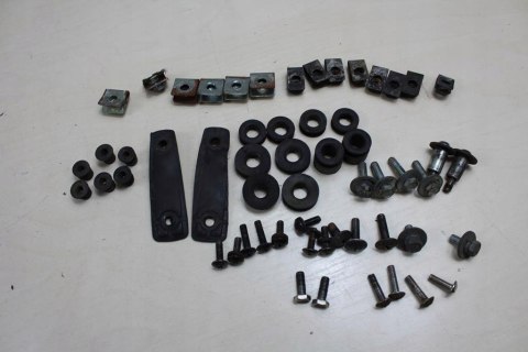 KAWASAKI GPX600 R ŚRUBY MONTAŻOWE OWIEWEK BLASZKI