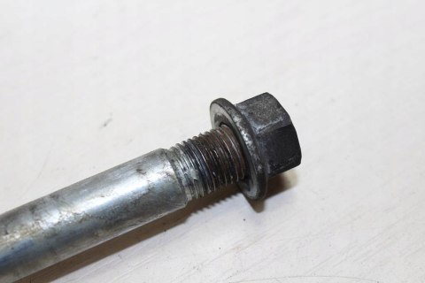 KAWASAKI EN500 VULCAN OŚKA FELGI PRZÓD KOŁA