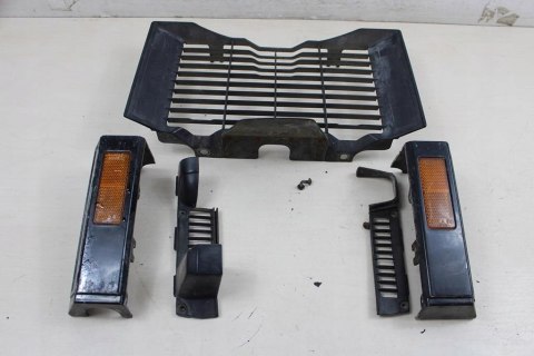 HONDA VF500 MAGNA PC13 OSŁONY CHŁODNICY KOMPLET