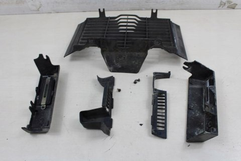 HONDA VF500 MAGNA PC13 OSŁONY CHŁODNICY KOMPLET