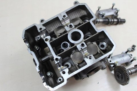 SUZUKI DL1000 V-STROM GŁOWICA TYŁ TYLNA WAŁKI