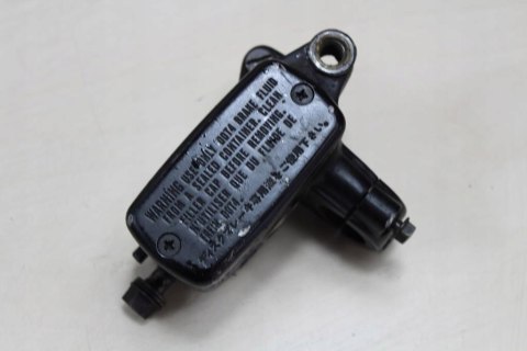 HONDA CB900 HORNET SC48 POMPA HAMULCOWA PRAWA