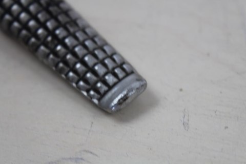 SUZUKI SV650 S K3 PODNÓŻEK PRAWY TYŁ