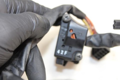 SUZUKI SV650 S K3 PRZEŁĄCZNIK PRAWY START