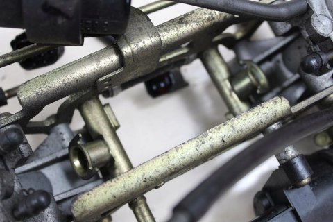 SUZUKI SV650 S K3 PRZEPUSTNICE MIKUNI PRZEPUSTNICA