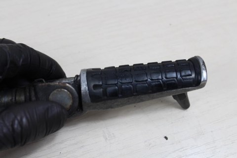 KAWASAKI ZX7R ZX-7R PODNÓŻEK LEWY PRZÓD SET