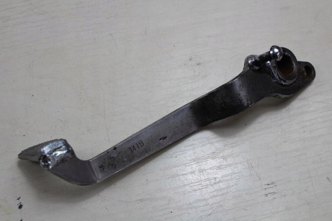 KAWASAKI ZR7 S ZR-7 DŹWIGNIA HAMULCOWA TYŁ PRAWA