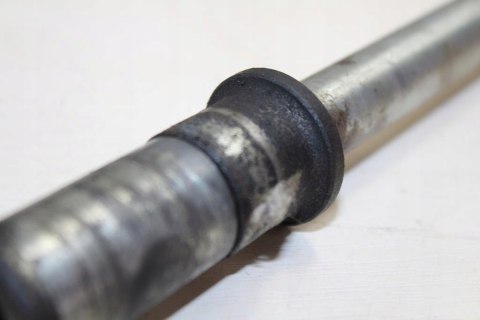 KAWASAKI ZR7 S ZR-7 OŚKA KOŁA FELGI PRZÓD