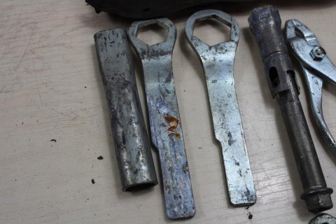 KAWASAKI ZR7 S ZR-7 ZESTAW NARZĘDZA SERWISOWE