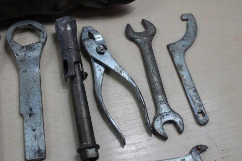 KAWASAKI ZR7 S ZR-7 ZESTAW NARZĘDZA SERWISOWE