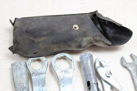 KAWASAKI ZR7 S ZR-7 ZESTAW NARZĘDZA SERWISOWE