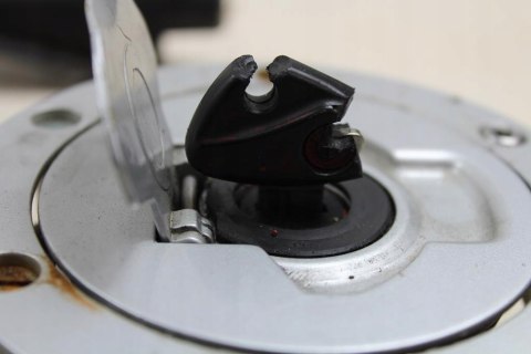 BMW R1100 RS STACYJKA KOREK ZAMEK KANAPY 2306361