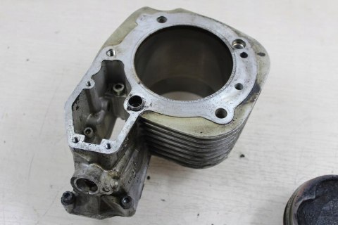 BMW R1100 RS CYLINDER PRAWY TŁOK 1340728