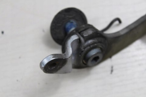BMW R1100 RS DŹWIGNIA HAMULCA TYŁ NOŻNEGO PRAWA