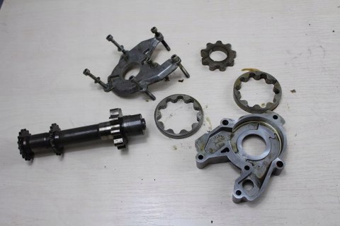 BMW R1100 RS POMPA OLEJU 1340290