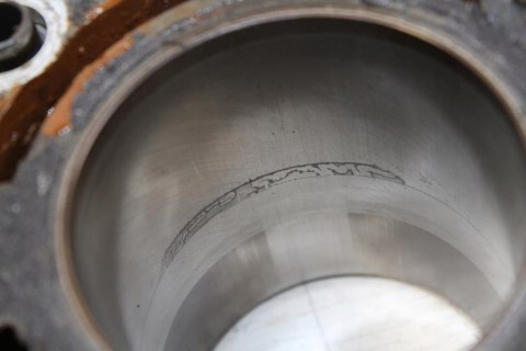 YAMAHA XZ550 CYLINDER PRZÓD PRZEDNI TŁOK