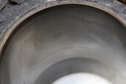 YAMAHA XZ550 CYLINDER PRZÓD PRZEDNI TŁOK