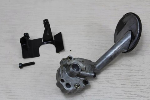 YAMAHA XZ550 POMPA OLEJU SMOK