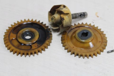 YAMAHA XZ550 POMPA WODY PLASTIKOWE KOŁA ZĘBATE