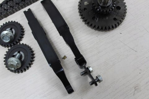 YAMAHA XZ550 ROZRZĄD KOMPLETNY ŁAŃCUCH ŚLIZGI