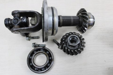 YAMAHA XZ550 SKRZYNIA BIEGÓW PRZEKŁADNIA KĄTOWA