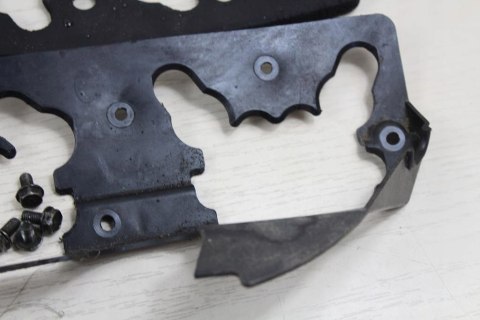 KAWASAKI ZX6R F1 95 OSŁONA GŁOWICY SILNIKA PLASTIK