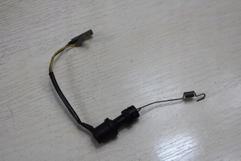 YAMAHA XZ550 CZUJNIK ŚWIATŁA STOP HAMULCA TYŁ