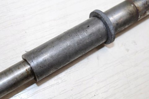 YAMAHA XZ550 OŚ OŚKA KOŁA TYŁ 17MM DŁUGOŚĆ 325MM