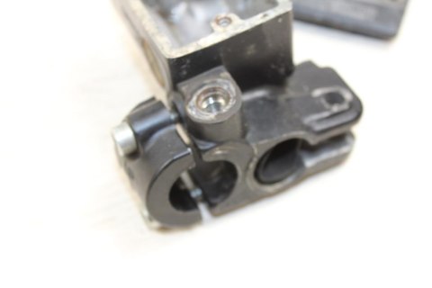 YAMAHA XZ550 POMPA HAMULCOWA PRZÓD PRAWA KORPUS